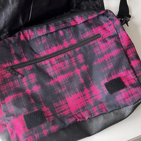 Hot Tuna pink black crossbody satchel bag - Picture 3 of 13